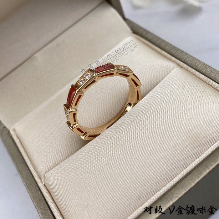 Bvlgari飾品 寶格麗天然紅瑪瑙貝殼蛇戒指  zgbq3300